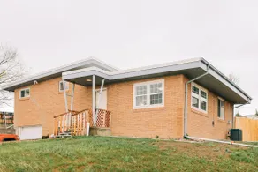 Fenced Yard| 4 Private Bedrooms| Smart TVs - Image 3