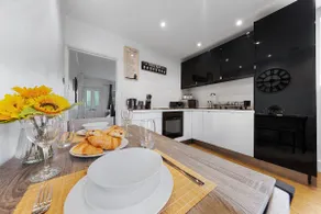 Harry Potter 2-Bed House | Cinema Room | Parking - Image 4