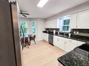 Alpharetta/ Crabapple Gem: 4 bedrooms / 3.5 baths - Image 3