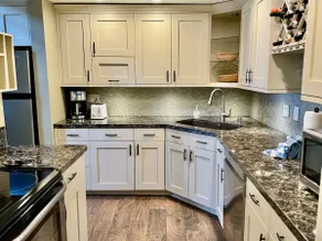Modern 3BR+Loft Condo, Great Base for Yosemite - Image 5
