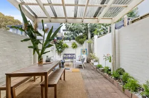 Darlinghurst Terrace in the heart of the hustle. - Image 3