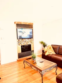 World Cup HQ | 11 Miles to NYC | Free Parking - Image 2