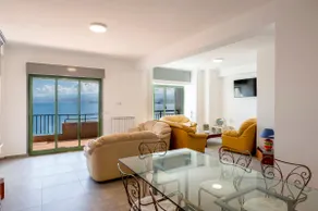 Luxury apartment, sleeping with a sea view - Image 3