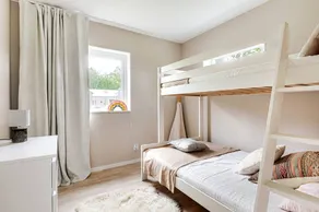 Newly built house by the sea - Image 2
