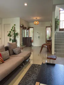 Cozy Botanical Garden House - Image 4