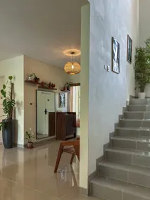 Cozy Botanical Garden House - Image 5