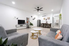 Season Homestay Malacca | Cozy Single-Storey 3BR - Image 2