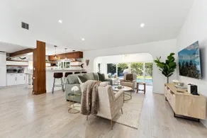 Lighthouse Luxury Escape | *2.7 Miles to Beach* - Image 2