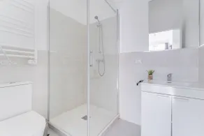 Spacious apartment in Vicálvaro - Image 4