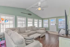 Surfside Beach Pier House Upper Level - Image 4