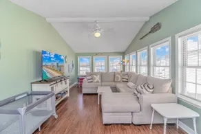 Surfside Beach Pier House Upper Level - Image 5