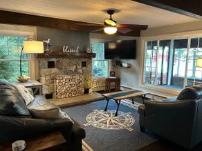 Spacious Lakefront Living Without the Noise - Image 4