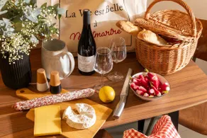 Parisian getaway in Montmartre! - Image 3