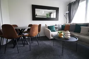 3 Bed Flat • Cardiff Bay • Free Parking • Balcony - Image 3