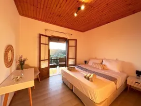 Golden View Apartments - Image 2