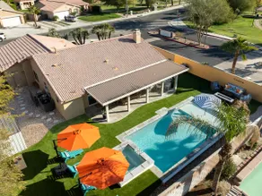 Spacious Yard, Sparkling Pool & Spa, Firepit, 9beds! - Image 4