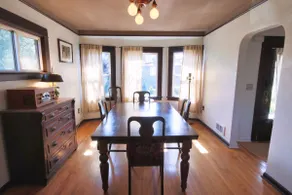 Charming Historic Home • Quaint Garden • Arboretum - Image 3