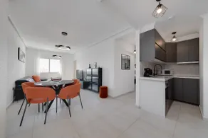 Cabo Roig 1 Bed Apt, vistas al mar, piscina comunitaria, diversión, comida y entretenimiento - Image 2