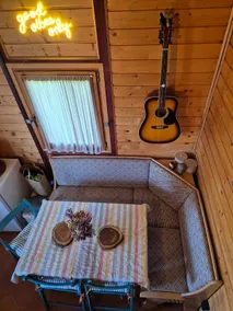 Charming wooden cabin in the mountains - Image 5