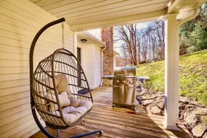 Private Escape | 17 Min to NRG | Grill | Huge Yard - Image 5