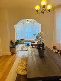 Large 3BR /2BA Duplex• King • Parking - Image 2