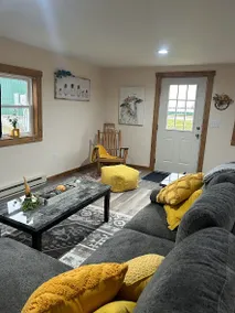 Blue Chip Farm Stay, with scenic views. Sleeps 4 - Image 4
