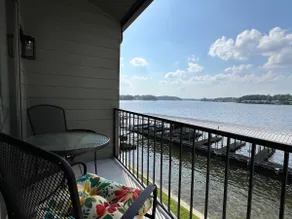 On Lake Hamilton w/ Pool, Boat Slip & King Beds! - Image 5