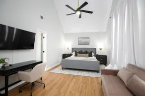 Kid & Pet Friendly Townhouse | I-65 + Shops - Image 5