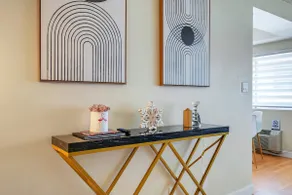 Newly Remodeled: 2BR, 1BA - Quick Drive To LA - Image 3