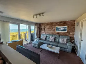 Bungalow 14 - Image 5