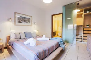 Elegant Domus: [4 min to Arena, private parking] - Image 2