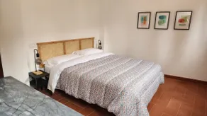 Beautiful 2 bedroom apartment with garden - Image 5