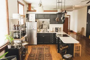 Eclectic downtown Dayton loft - centrally located! - Image 5