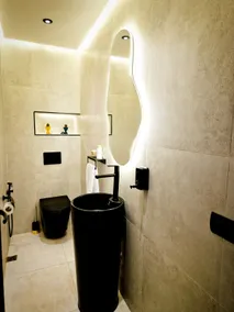Refurbished studio with large terrace! - Image 5