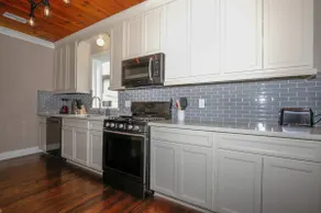 2BR Luxury EADO! House! | Med Center Stadiums! - Image 5