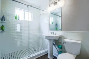 2BR Luxury EADO! House! | Med Center Stadiums! - Image 2