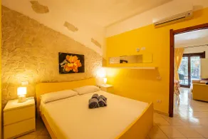 Yellow House, 130m to beach SouthSardiniaHolidays - Image 4