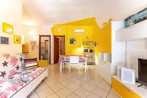 Yellow House, 130m to beach SouthSardiniaHolidays - Image 2