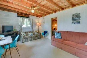 Beachfront Lake Cottage- Kayaks/Firepit/Stargazing - Image 5