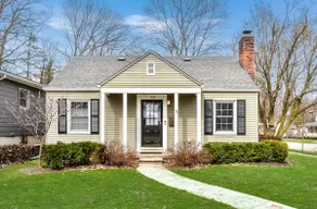 Parkside oasis: 3-Bed Home, walk to Big House - Image 2