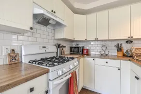 Parkside oasis: 3-Bed Home, walk to Big House - Image 3