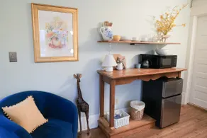 Jude’s Cozy & Convenient Downtown Studio Apt. - Image 2