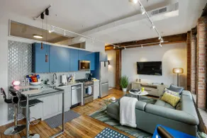 Designer's Brick & Beam 1BR Loft-Best of Armory Sq - Image 4