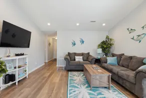 Beach House Fun Time - Image 5