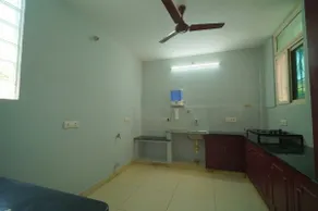 Board at the Villa - Image 4