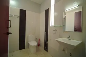 Board at the Villa - Image 5