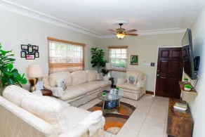3 Bd Home w/ Pool, Starlink - 10 Min from Airport - Image 3