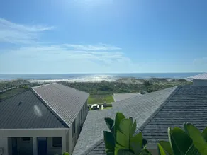 Direct Ocean & Beach View Home - Image 2