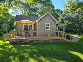 Hamptons Waterview Cottage - Image 3