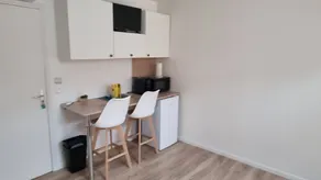 Suite S2 - Pool & Park, 100 m Cadre Noir - Image 4